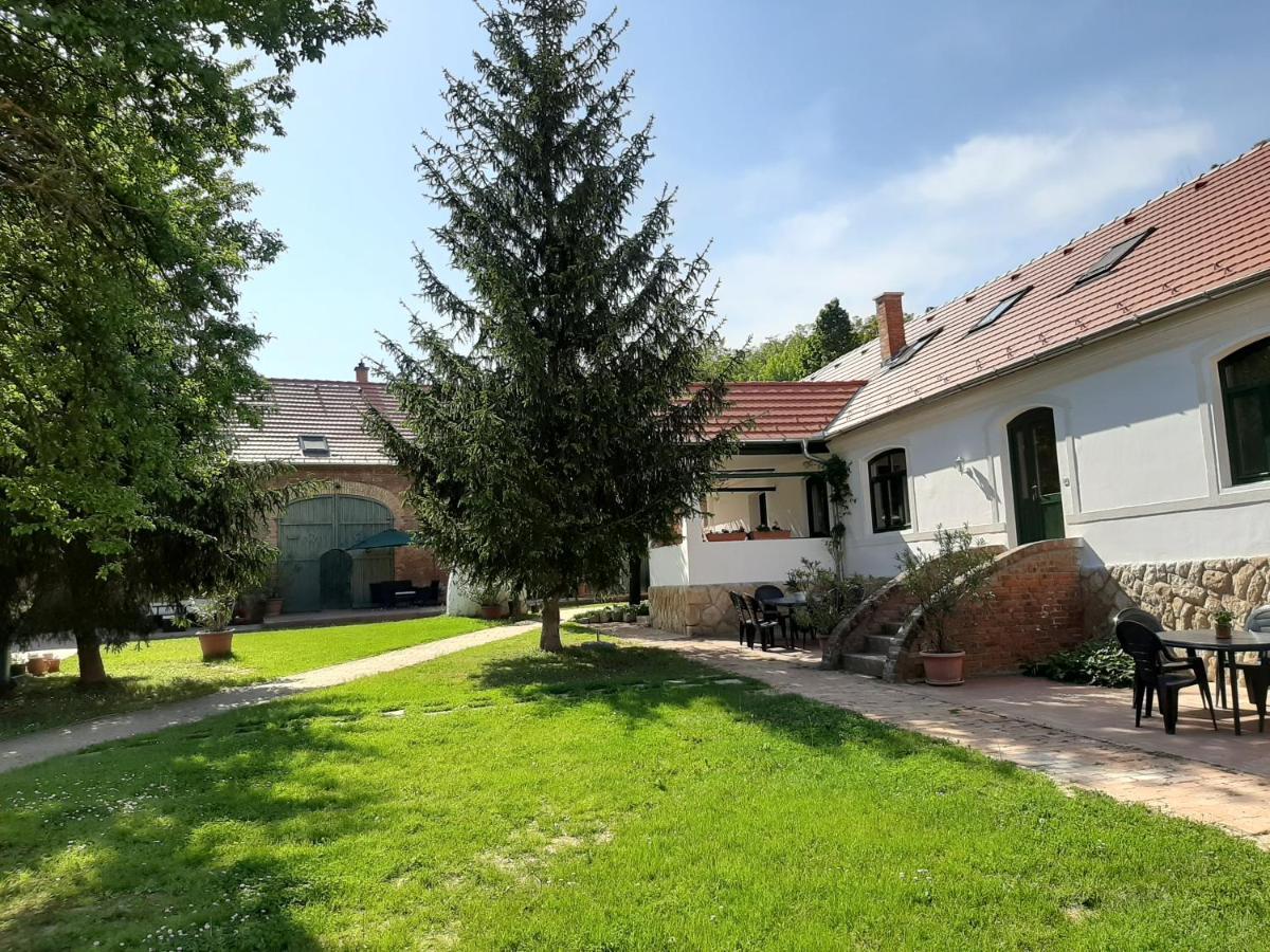 Natura Panzio&Apartmanhaz Orfű Exterior foto